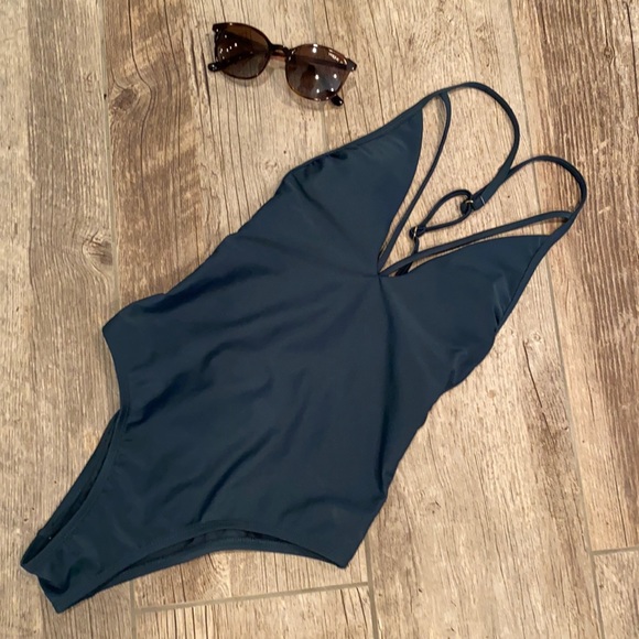 Xhilaration Other - 😎NWOT one-piece swim suit😎